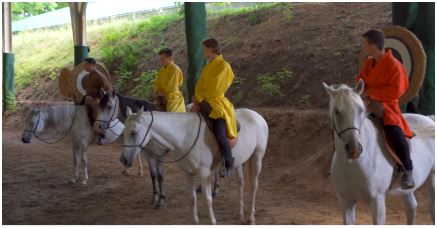 archers on a horses